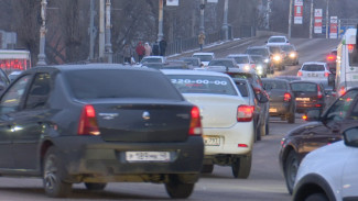 Воронеж встал в 10-балльных пробках из-за снегопада