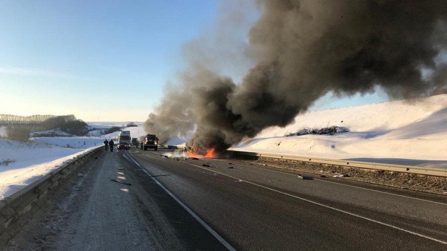 Полиция установила личности восьми жертв ДТП с пожаром на воронежской трассе