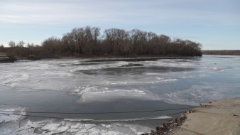 Под Воронежем брат утонувшего в ледяной Усманке мальчика сумел выбраться из воды