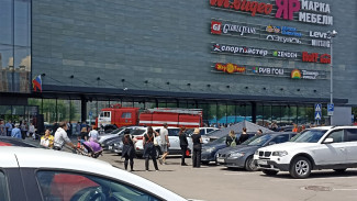 В Воронеже эвакуировали популярный торговый центр