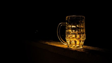 Воронежцам рассказали, как выбрать безопасный алкоголь к новогоднему столу