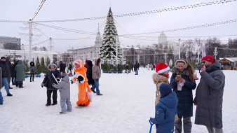 В Воронеже стартовал новогодний марафон на площади Ленина