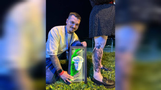 Воронежский боец СВО забрал награду на тату-фестивале за портрет Сальвадора Дали