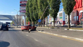 Появились подробности ДТП с поваленным столбом на Московском проспекте в Воронеже