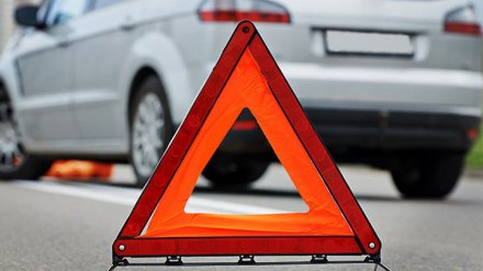 В Воронежской области при лобовом столкновении двух иномарок погиб мужчина