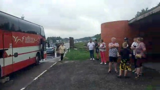 На трассе М-4 «Дон» под Воронежем застряли более 40 отпускников из Москвы