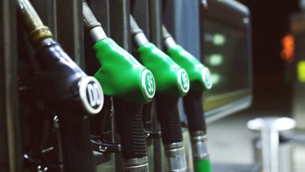 В Воронеже сотрудница АЗС «Роснефть» попала в больницу после падения