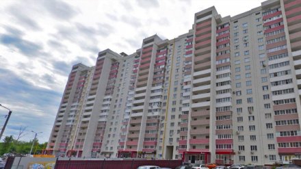 В Воронеже с балкона 17 этажа выпал 22-летний парень