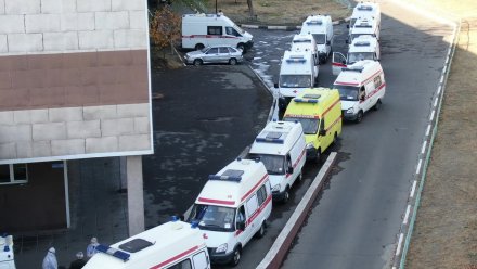 Воронежским поликлиникам добавят машин для поездок к ковид-пациентам в зимние праздники