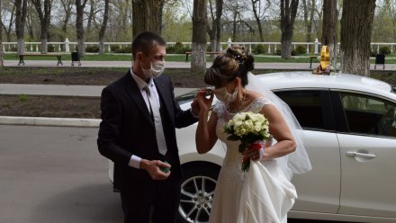 В Воронежской области полсотни пар внезапно отменили свадьбу на Красную горку 