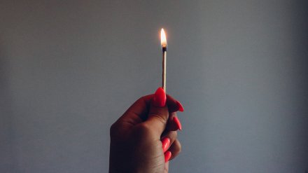 В Воронежской области девушка из мести подожгла дом пенсионерки