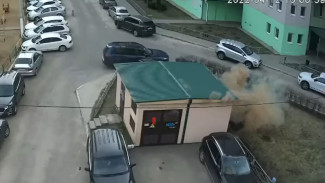 В Воронеже взорвалась электробудка с рабочими: появилось видео