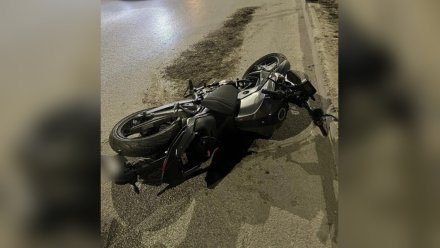 33-летний байкер попал в больницу после ДТП с 2 легковушками на Московском проспекте 