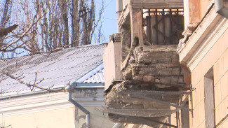 Суд обязал две УК починить смертельно опасные балконы в центре Воронежа 