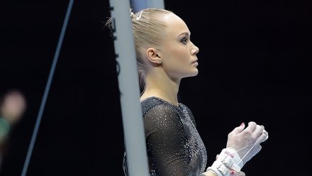 Воронежская гимнастка Ангелина Мельникова упала с брусьев на Олимпиаде в Токио