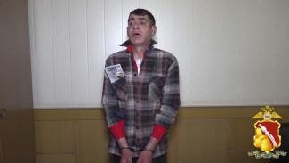 Мужчину отказались арестовывать за осквернение братской могилы в Воронеже