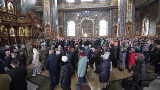 Воронежцам показали на видео очередь к Поясу Пресвятой Богородицы
