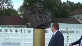 Памятник Сергею Рахманинову открыли в Воронежской области