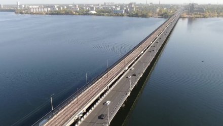 Воронежцы потребовали отменить блокировку разворота на Северном мосту