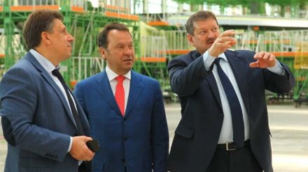 Председатель Центрально-Черноземного банка Владимир Салмин посетил Воронежский авиационный завод