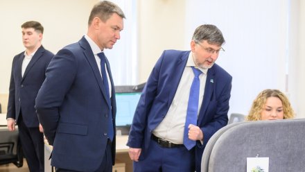 Дмитрий Маслов посетил Центр управления регионом Воронежской области