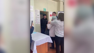 В Борисоглебске пенсионерка облила зеленкой бюллетени ради погашения кредитов