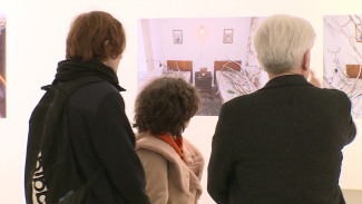 В воронежской галерее «Хлам» открылась необычная выставка об одиночестве 
