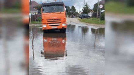 Три воронежских улицы ушли под воду после ливня
