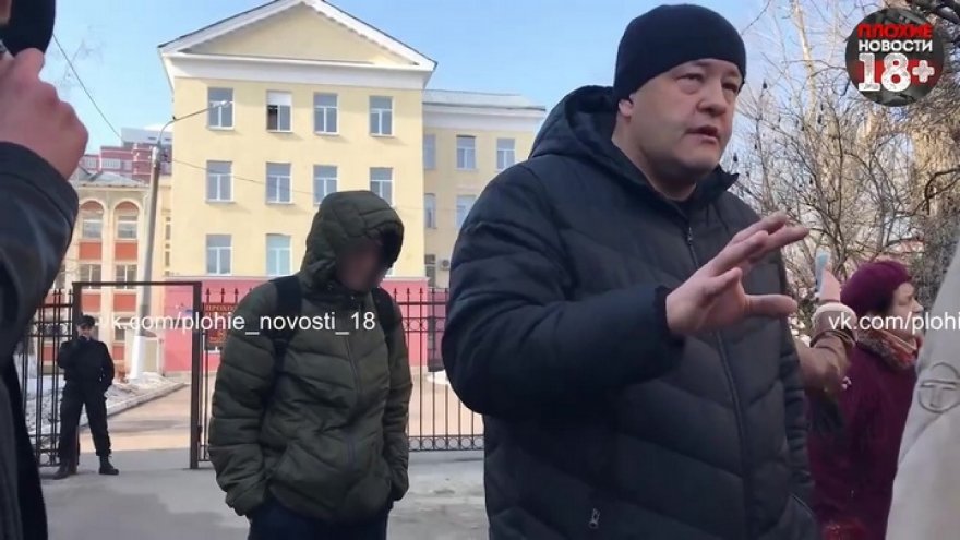 «Я сам с ним разберусь». Воронежец спас от самосуда подростка, избившего деда