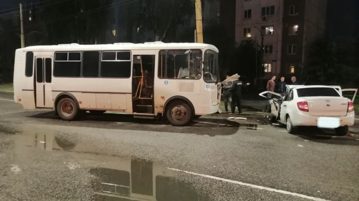 Полиция раскрыла подробности ДТП с 5 пострадавшими в Воронеже | 23.07.2022  | Воронеж - БезФормата