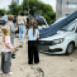 Легковушка влетела в детскую площадку во дворе воронежского ЖК: за рулём видели малыша