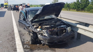 В воронежском райцентре две женщины попали в больницу после аварии с легковушками