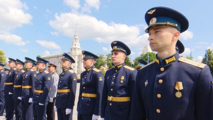 В Воронеже курсантов Военно-воздушной академии выпустят досрочно в случае военного положения