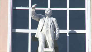 Большинство воронежцев проголосовали за замену памятника Ленину бюстом Петра I 