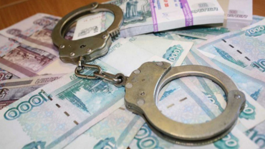 В Воронеже полицейскому, сбежавшему с 1 млн рублей, утвердили срок за коррупцию