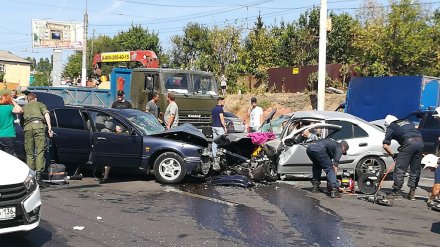 В полиции рассказали о состоянии 4 детей, пострадавших в массовом ДТП в Воронеже