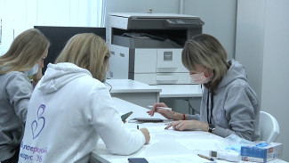 Воронежские поликлиники ищут волонтёров для работы в кол-центрах