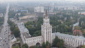 Сталинскую высотку с башней в центре Воронежа разрешили реконструировать