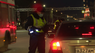 Воронежскую автомобилистку оштрафовали на 100 тысяч за попытку дать взятку полицейскому