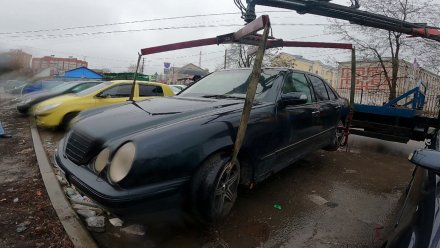 В Воронеже забуксовала эвакуация авто с закрытыми номерами с платных парковок