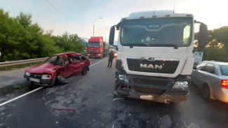 Появилось видео с места смертельного ДТП с фурой под Воронежем 