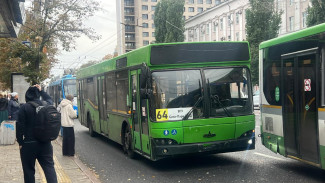 Два автобуса столкнулись в центре Воронежа