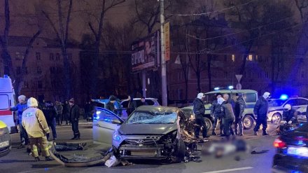 В Воронеже на Московском проспекте при столкновении иномарок погибли 4 человека