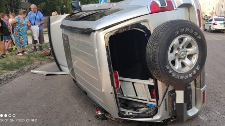 В Воронеже в ДТП на перекрёстке пострадали двое взрослых и две девочки