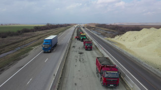 Воронежцев предупредили об огромных пробках на трассе М-4 «Дон» в сторону моря