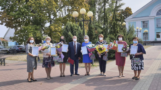 Сергей Лукин поздравил сотрудников детсадов с профессиональным праздником