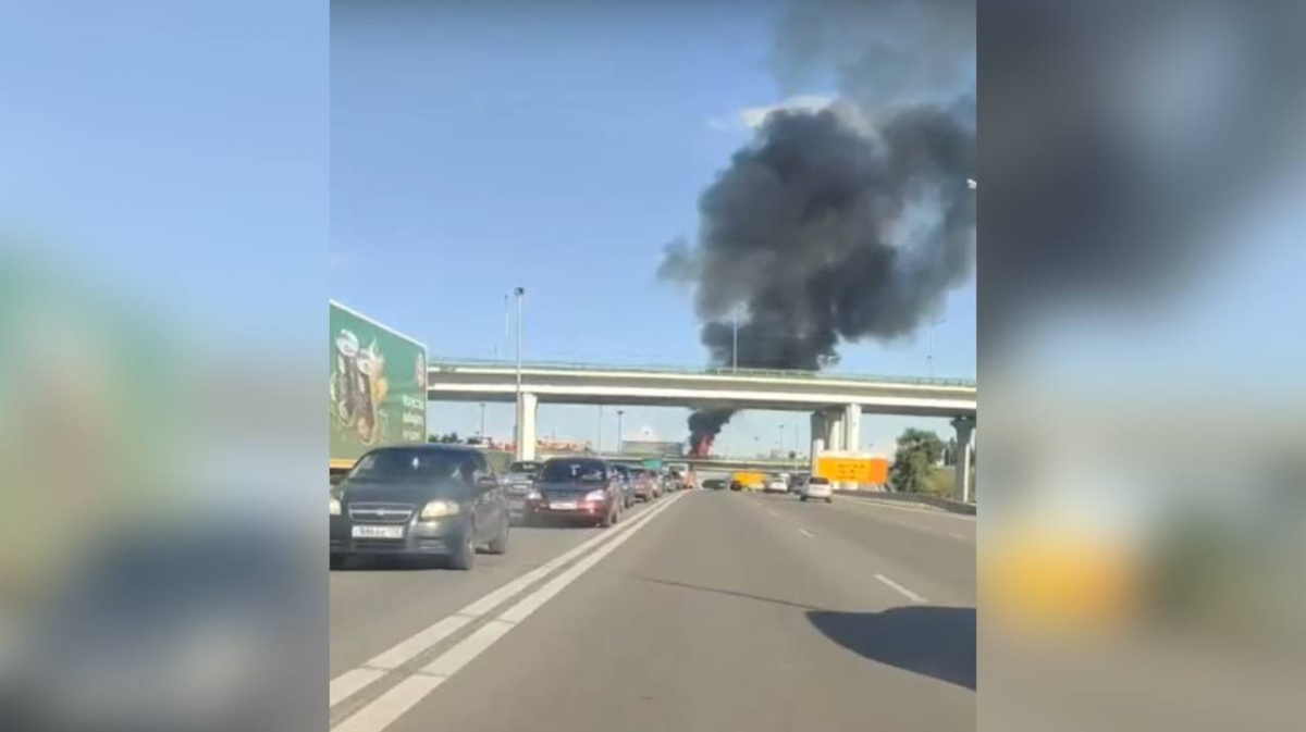 В Воронеже загорелась гружёная водой фура | 08.08.2022 | Воронеж -  БезФормата