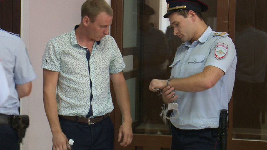 В Воронеже избившему свидетеля начальнику угрозыска изменили условный срок на реальный
