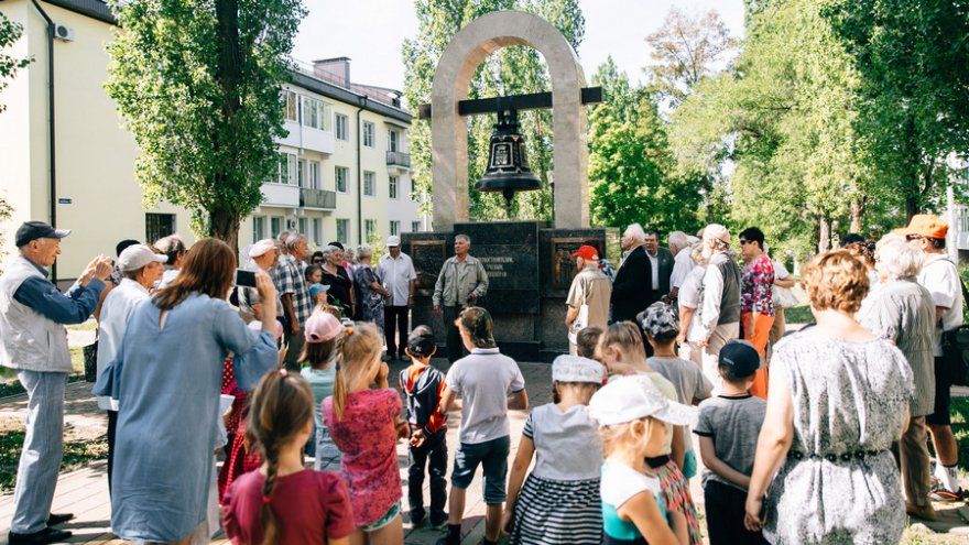 Нововоронеж отметил День строителя митингом и встречей с ветеранами