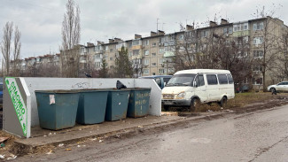 Власти Семилук отреагировали на жалобы жителей на мусорный коллапс